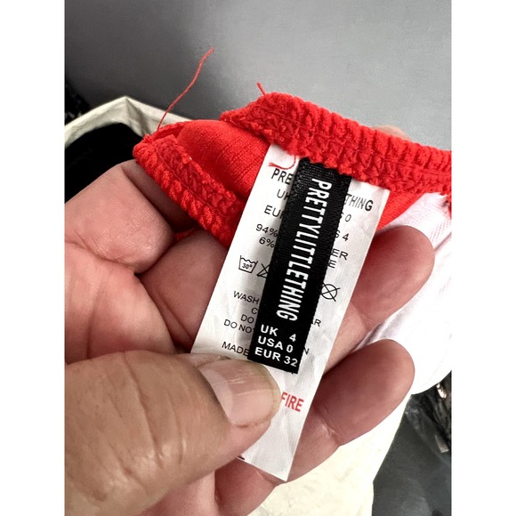 PrettyLittleThing Swim Top Size 0 - Picture 3 of 4